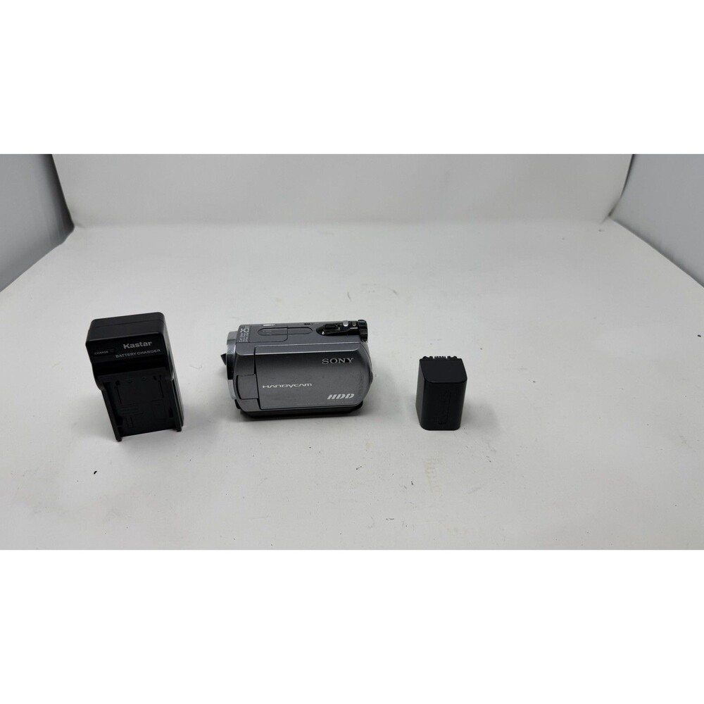Sony DCR-SR62 Standard Definition Camcorder (Silver) 30GB HDD, Nightshot Mode